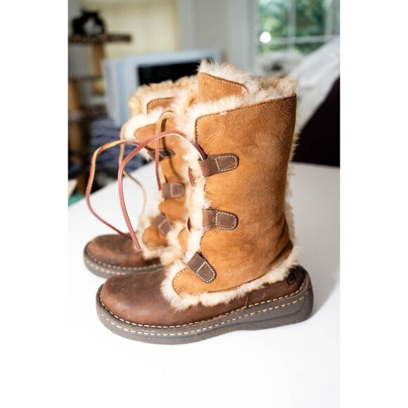 Born Shoes - Born Women’s W6949 Nome Brown Leather & Shearling Lined Sherpa Lace Up Boots 6